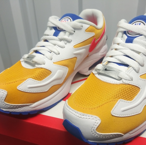 air max 2 light size
